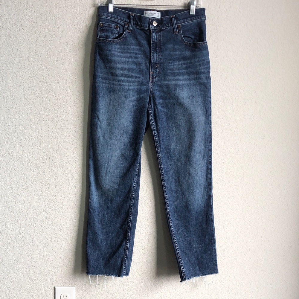 Abercrombie and Fitch 90s Straight Ultra High Rise Jeans 28 6 Dark Wash